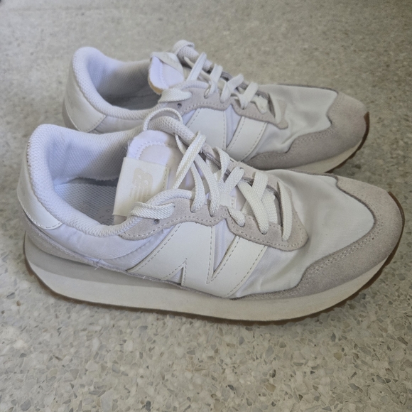 New Balance 237 - Picture 4 of 15